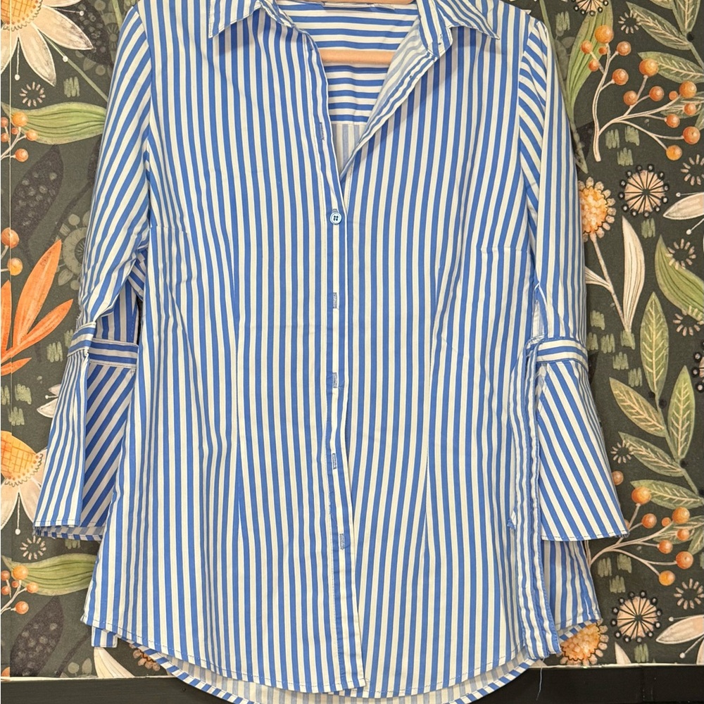 Blue and White Boxy Button Down Shirt with Notched Collar